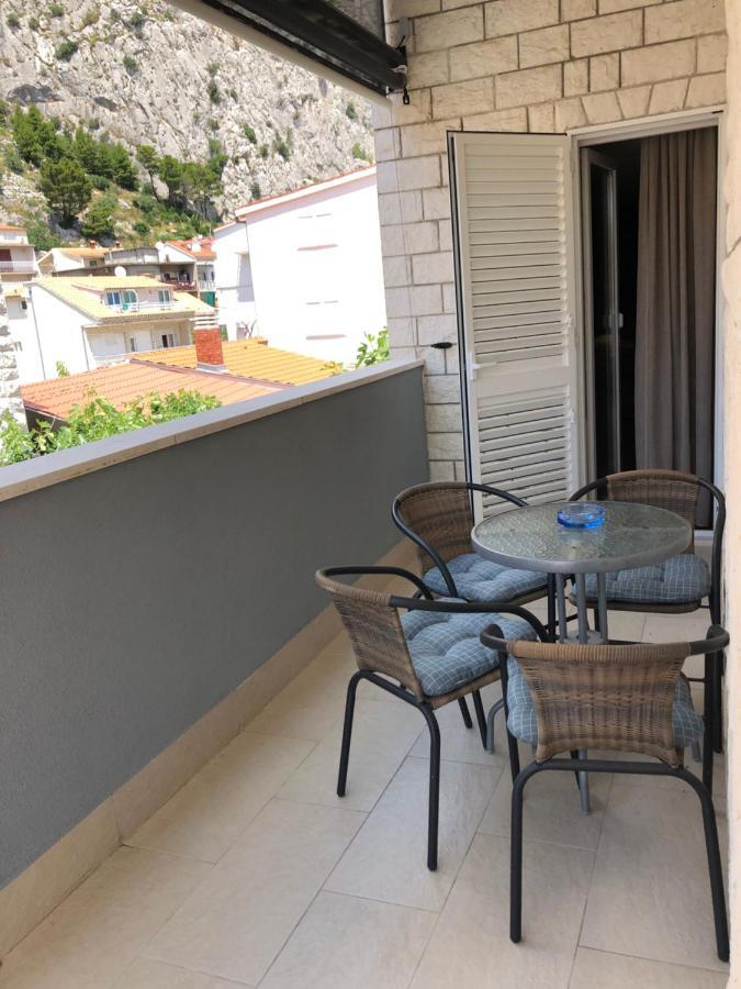 Omis - Private Ensuite Room With Balcony - Hotel Style Εξωτερικό φωτογραφία