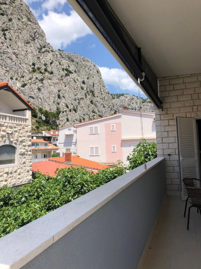 Omis - Private Ensuite Room With Balcony - Hotel Style Εξωτερικό φωτογραφία
